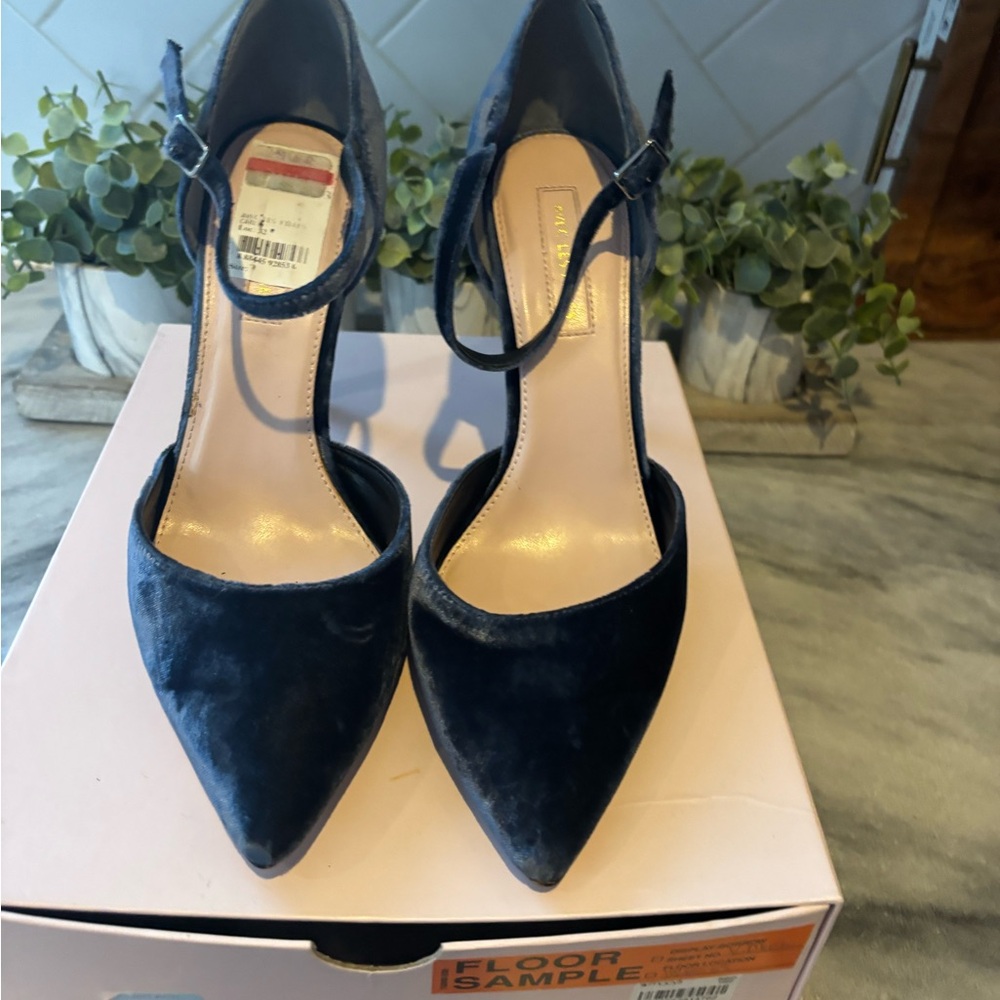 Avec Les Filles Navy Velvet Heels